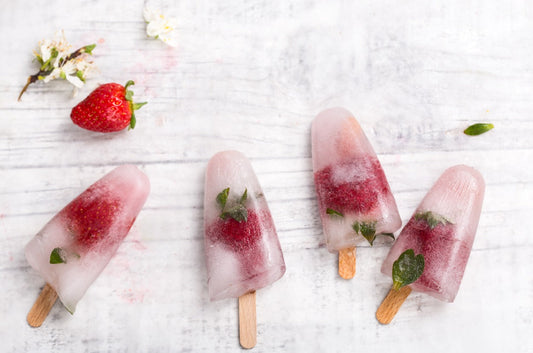 Paleta helada de limonada de fresa